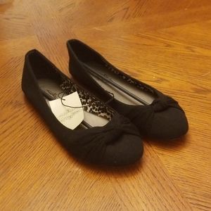 Black Front Tie Round Toe Ballet Flats